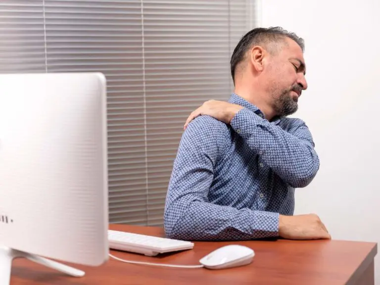 Chiropractor Can Help with a Rotator Cuff Injury