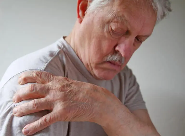 Shoulder Labral Tear Symptoms, Diagnosis, and Treatment