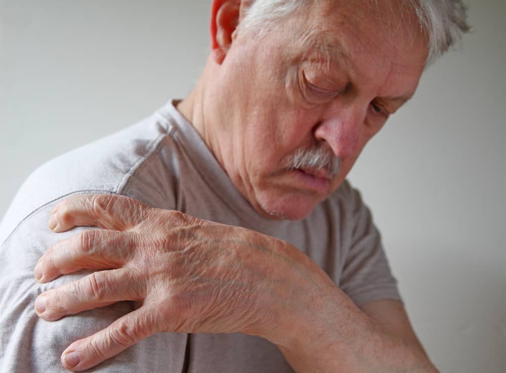 Shoulder Labral Tear Symptoms, Diagnosis, and Treatment